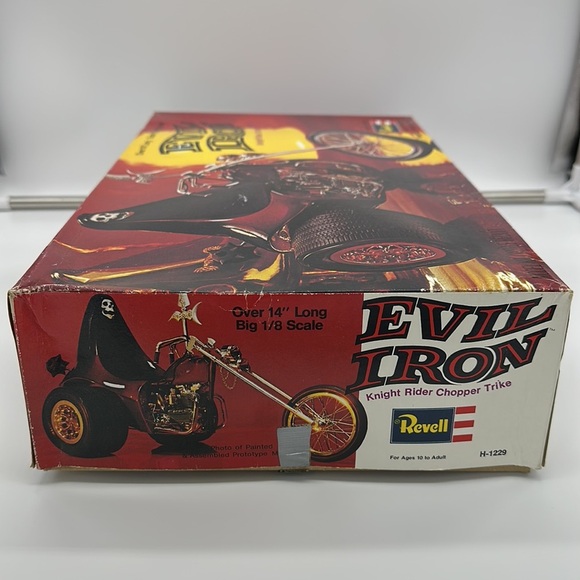 Evil Iron Knight Rider Chopper Trike Vintage 1/8 Scale Revell Model Motorcycle - Picture 4 of 7